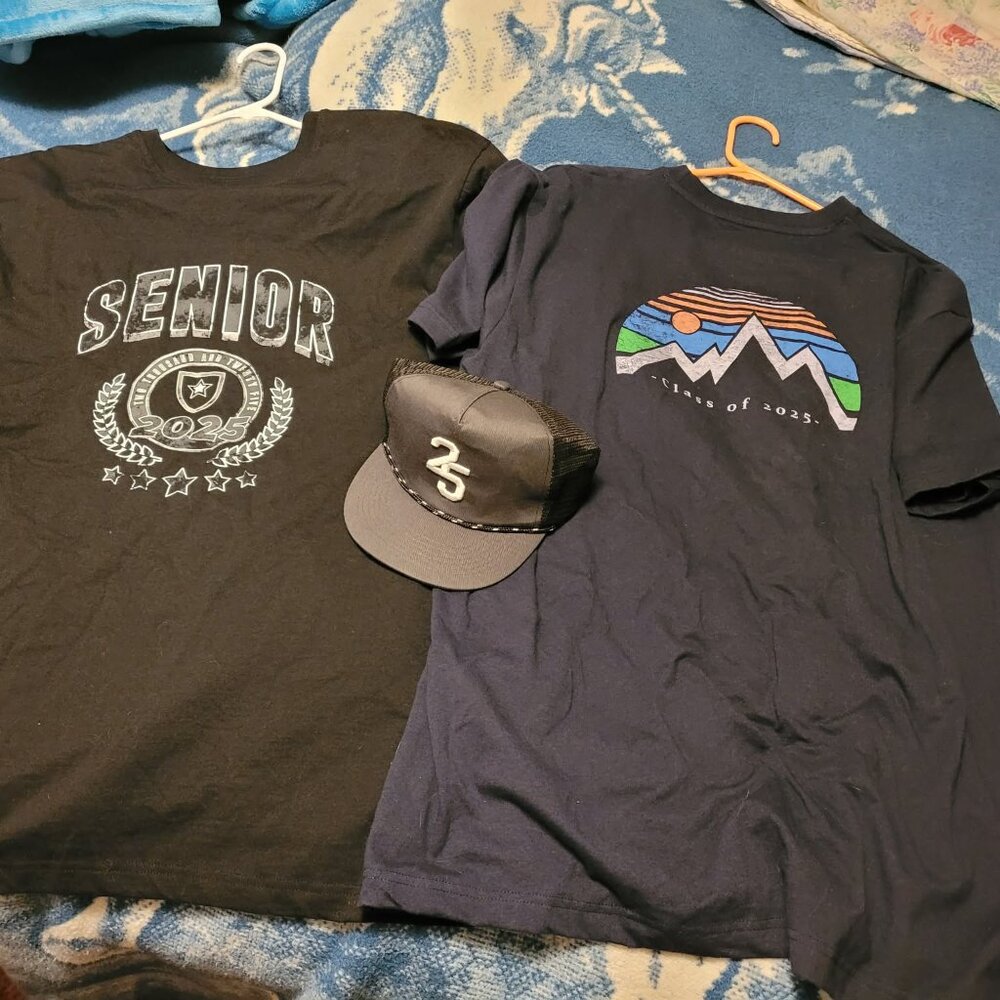 NWT(in bag) 2025 shirts and hat XL size